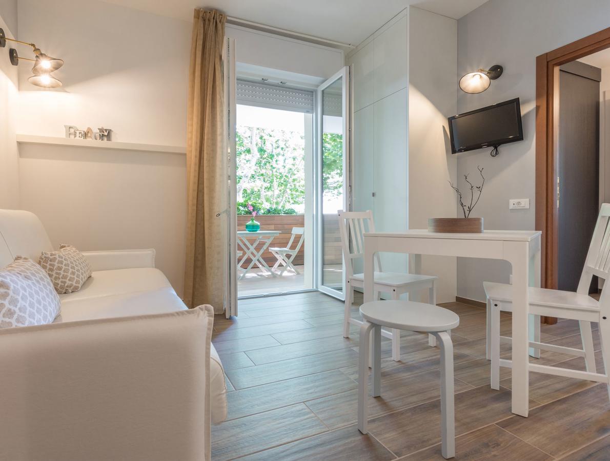 Hotel Villa Tosi Bellaria-Igea Marina Exterior photo